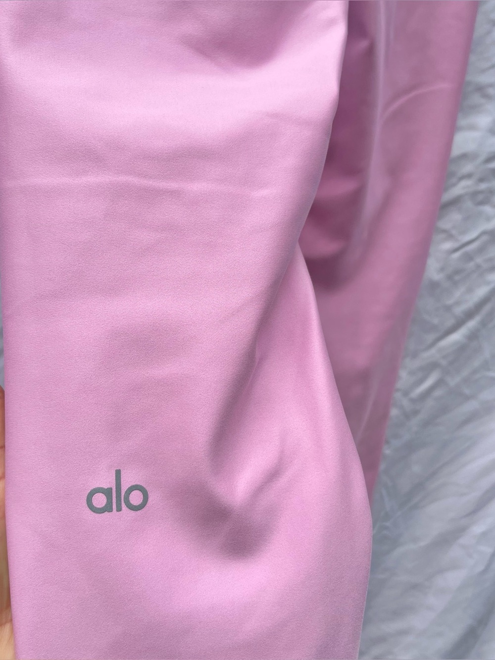 ALO YOGA | 7/8 HIGH WAIST AIRLIFT LEGGINGS IN CANDY HEART PINK SMALL LIMITED ED - Picture 7 of 8